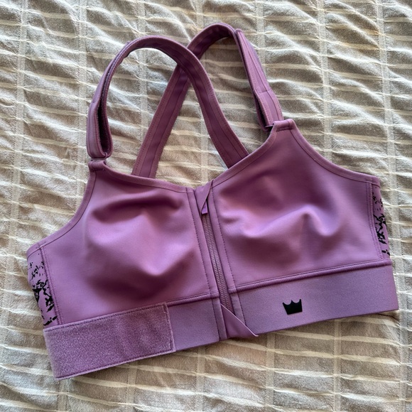 Shefit Sports Bra - Picture 1 of 3
